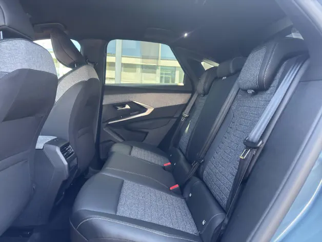 PEUGEOT 3008 1.2 Hybrid Allure Premium