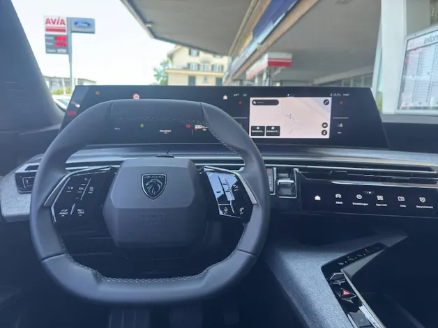 PEUGEOT 3008 1.2 Hybrid Allure Premium