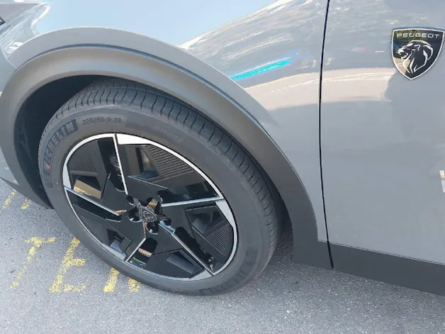 PEUGEOT 408 e-GT Exclusive