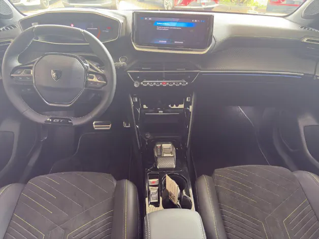 PEUGEOT 208 1.2 Hybrid 145 GT