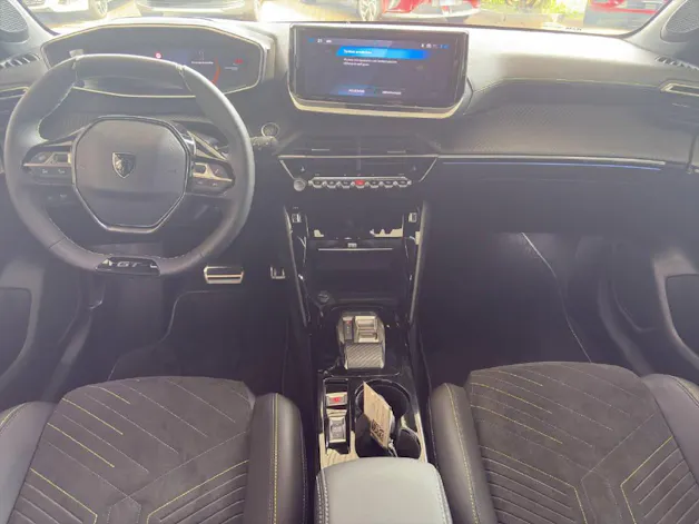 PEUGEOT 208 1.2 Hybrid 145 GT
