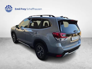 Fahrzeugbild SUBARU Forester Station 2.0i e-Boxer Swiss Plus