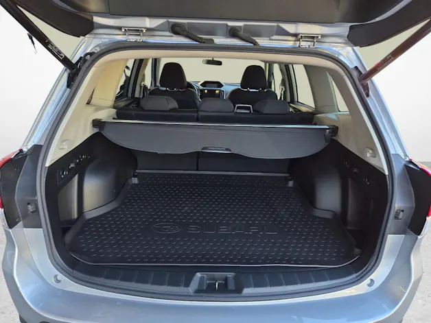 Subaru Forester Station 2.0i e-Boxer Swiss Plus