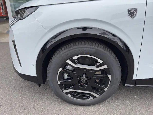 PEUGEOT 3008 long range e-GT Exclusive