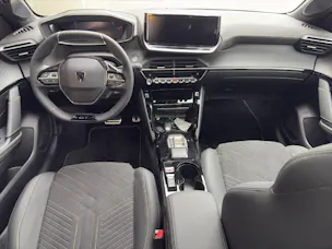 PEUGEOT 208 e-GT