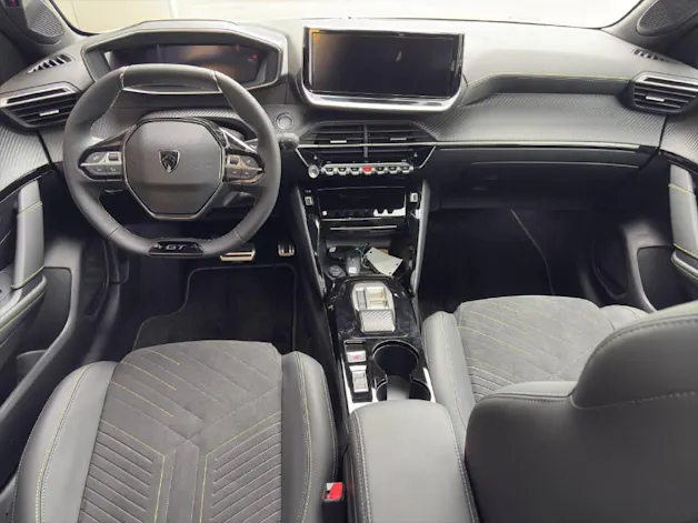PEUGEOT 208 e-GT