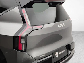https://vehicle.imgix.net/4438961/3bf2f3f8-402d-4337-a707-7dbff2497fc7.jpg