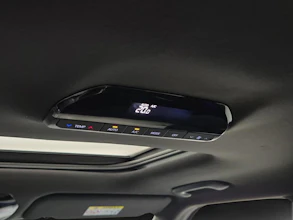 https://vehicle.imgix.net/4438961/d5297b2f-049e-4a6d-86e8-4ea2e22fe164.jpg