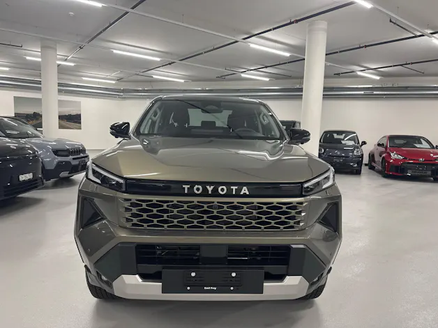 Toyota Hilux Double Cab.-Pick-up 2.8 D-4D MHEV 204 Style