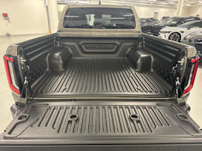 Fahrzeugbild TOYOTA Hilux Double Cab.-Pick-up 2.8 D-4D MHEV 204 Style
