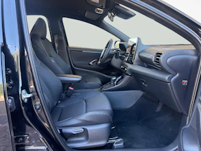 https://vehicle.imgix.net/4439008/63b9100c-937c-46b5-be08-b6d5b7f4ec4d.jpg