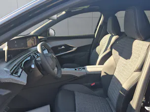 PEUGEOT 5008 1.2 Hybrid Business