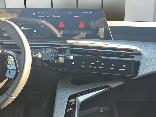 PEUGEOT 5008 1.2 Hybrid Business