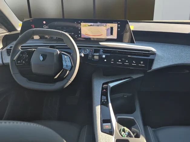 PEUGEOT 5008 1.2 Hybrid Business