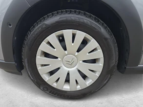 https://vehicle.imgix.net/4439023/4284d7cf-e603-4f79-a947-306009bb0917.jpg