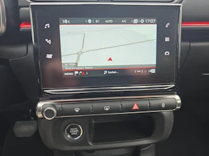 https://vehicle.imgix.net/4439023/8d422c96-abe9-47ce-ba17-c654c174c491.jpg