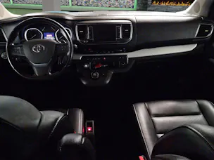 Toyota PROACE Verso L1 2.0 D VIP