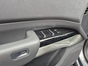 https://vehicle.imgix.net/4439106/5cf7221f-160a-42d3-aa41-ab5e58675374.jpg