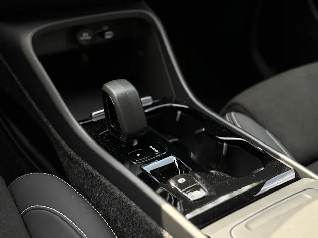 VOLVO XC40 2.0 B5 MH Ultimate Dark AWD