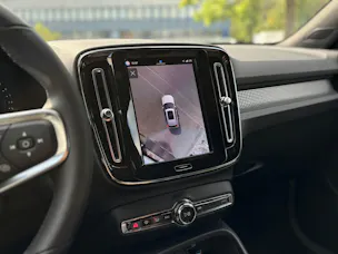 VOLVO XC40 2.0 B5 MH Ultimate Dark AWD