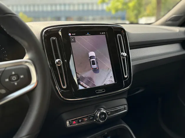 VOLVO XC40 2.0 B5 MH Ultimate Dark AWD