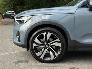 VOLVO XC40 2.0 B5 MH Ultimate Dark AWD