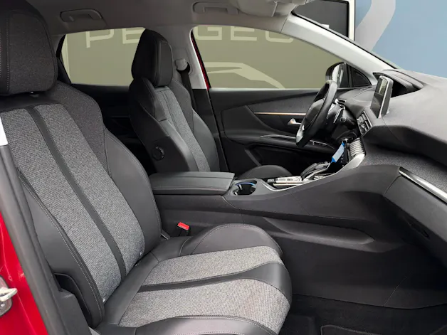 PEUGEOT 3008 1.2 PureTech Allure