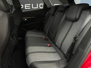 PEUGEOT 3008 1.2 PureTech Allure