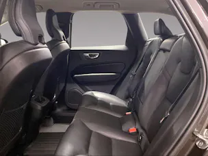 VOLVO XC60 2.0 B5 MH Plus Dark AWD