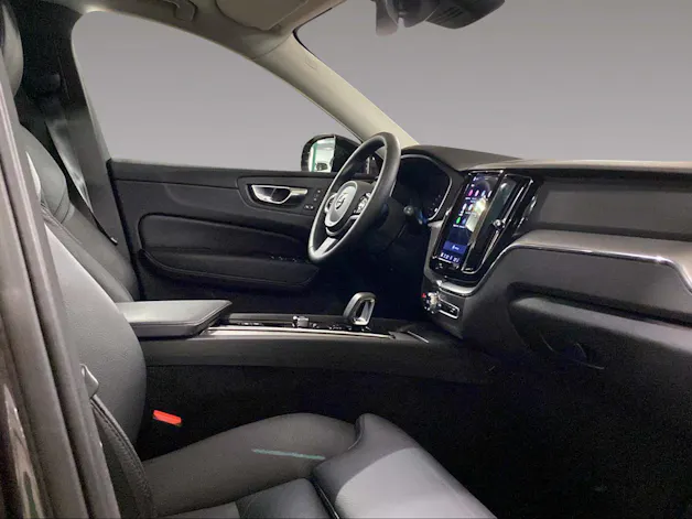 VOLVO XC60 2.0 B5 MH Plus Dark AWD