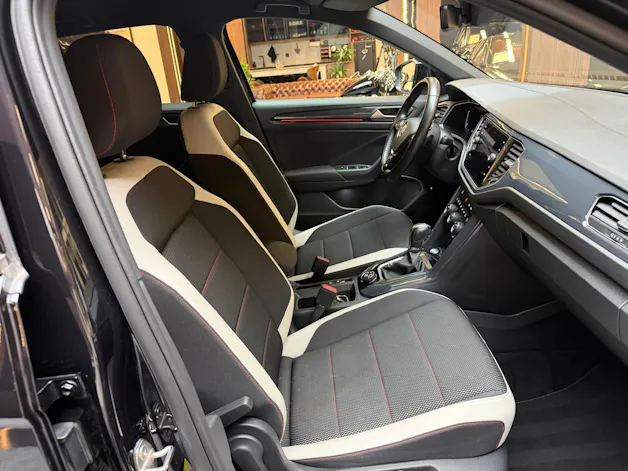 VW T-Roc 2.0 TSI Sport DSG 4motion