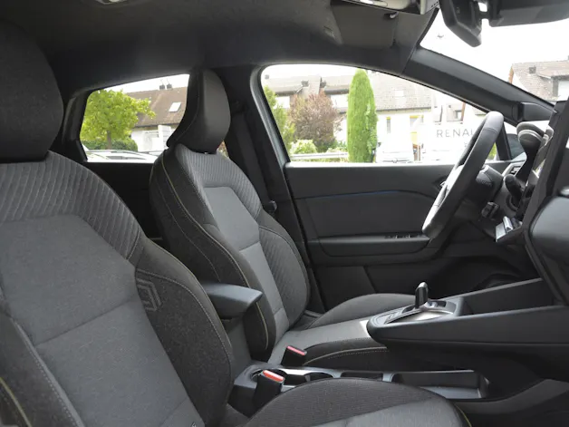 RENAULT Captur 1.8 E-Tech techno