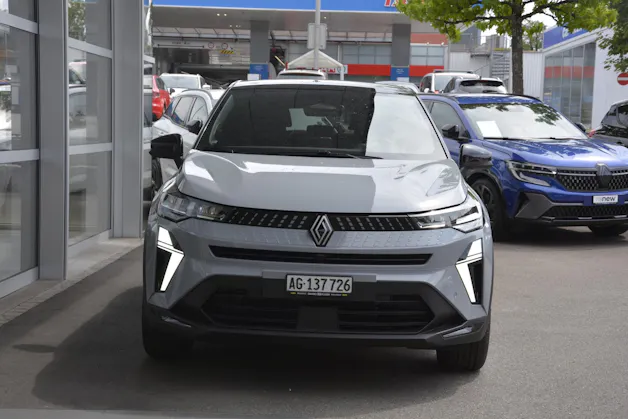 RENAULT Captur 1.8 E-Tech techno