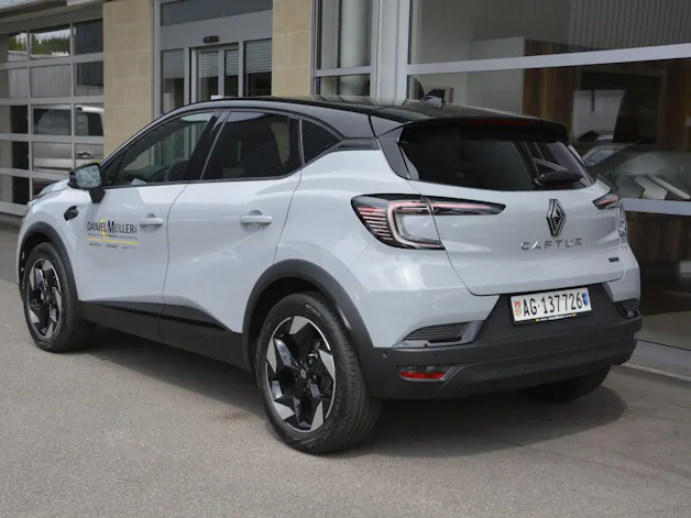 RENAULT Captur 1.8 E-Tech techno