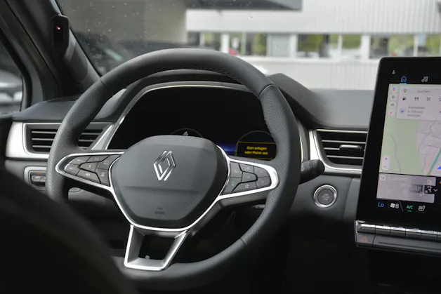 RENAULT Captur 1.8 E-Tech techno