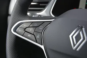 RENAULT Captur 1.8 E-Tech techno