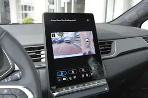 RENAULT Captur 1.8 E-Tech techno