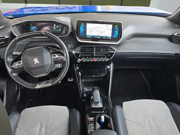 PEUGEOT 2008 e-GT
