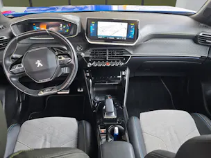 PEUGEOT 2008 e-GT