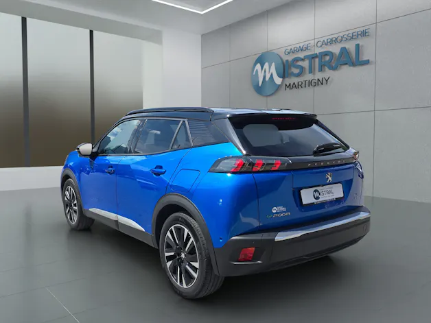PEUGEOT 2008 e-GT