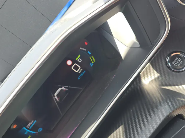 PEUGEOT 2008 e-GT