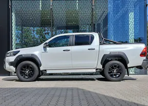 Toyota Hilux Double Cab.-Pick-up 2.8 D-4D MHEV 204 Invincible