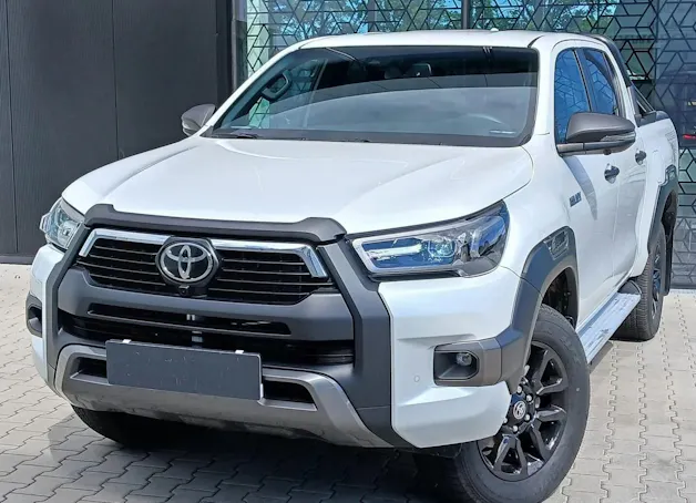 Toyota Hilux Double Cab.-Pick-up 2.8 D-4D MHEV 204 Invincible