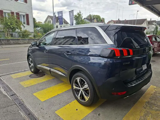 PEUGEOT 5008 2.0 BlueHDi 180 GT