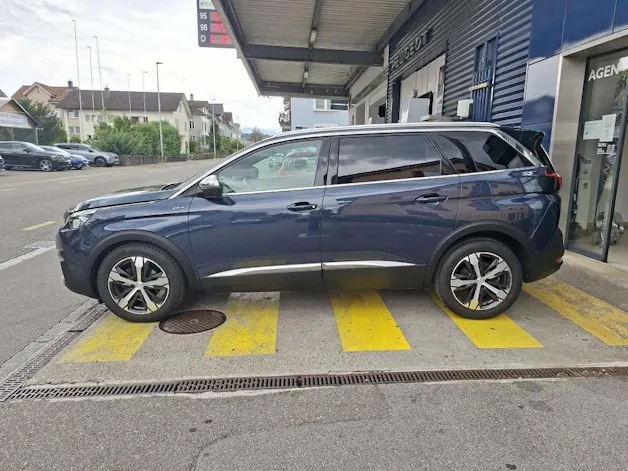 PEUGEOT 5008 2.0 BlueHDi 180 GT