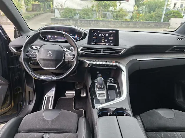 PEUGEOT 5008 2.0 BlueHDi 180 GT