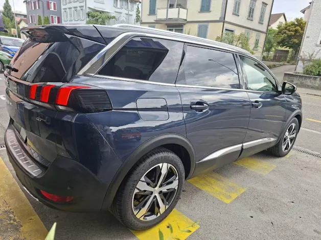 PEUGEOT 5008 2.0 BlueHDi 180 GT
