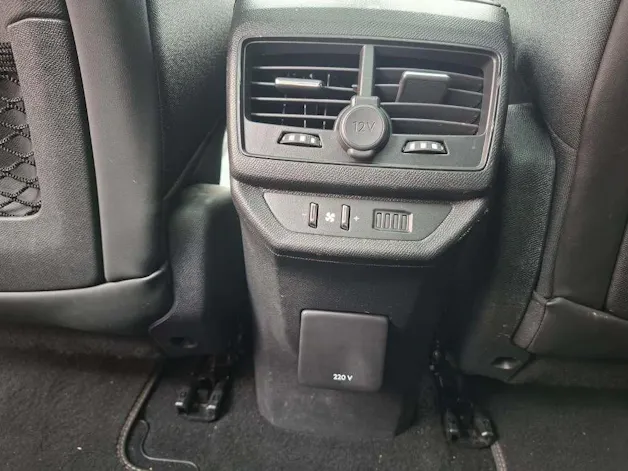 PEUGEOT 5008 2.0 BlueHDi 180 GT