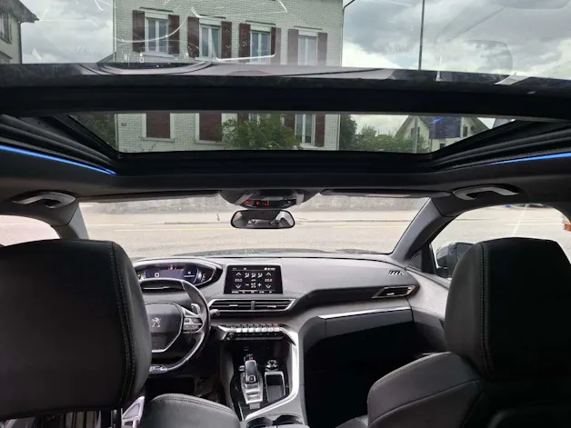 PEUGEOT 5008 2.0 BlueHDi 180 GT