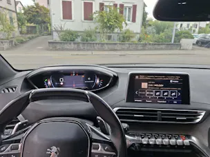 PEUGEOT 5008 2.0 BlueHDi 180 GT